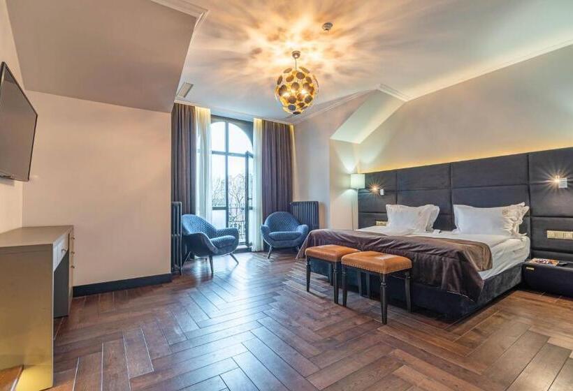 سوئیت پنت هاوس, Grand Hotel Roxolana