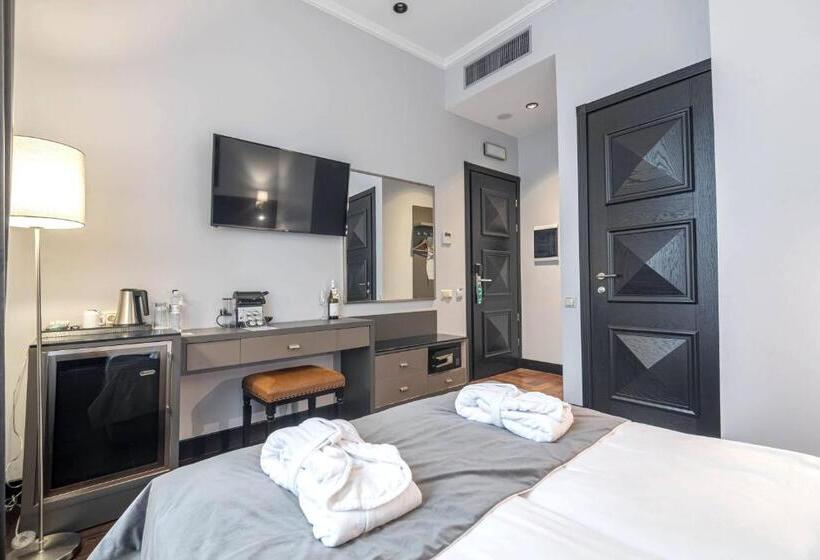 اتاق اکونومی, Grand Hotel Roxolana