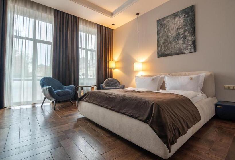 سوییت جونیور راحتی, Grand Hotel Roxolana