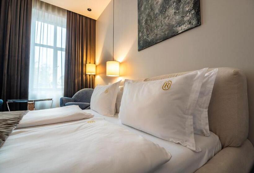 سوییت جونیور راحتی, Grand Hotel Roxolana