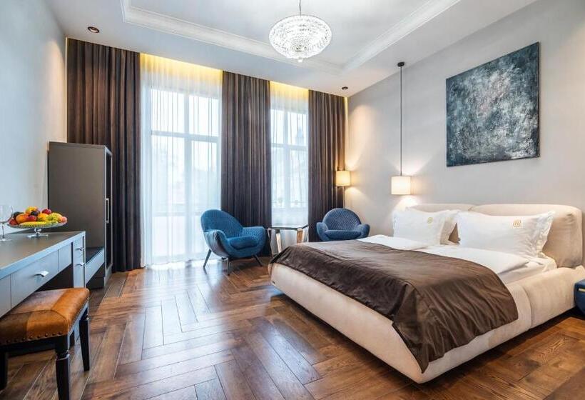 سوییت جونیور راحتی, Grand Hotel Roxolana