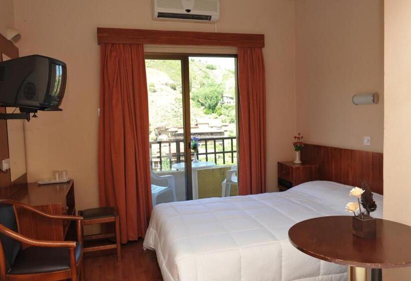 غرفة قياسية, Ekali