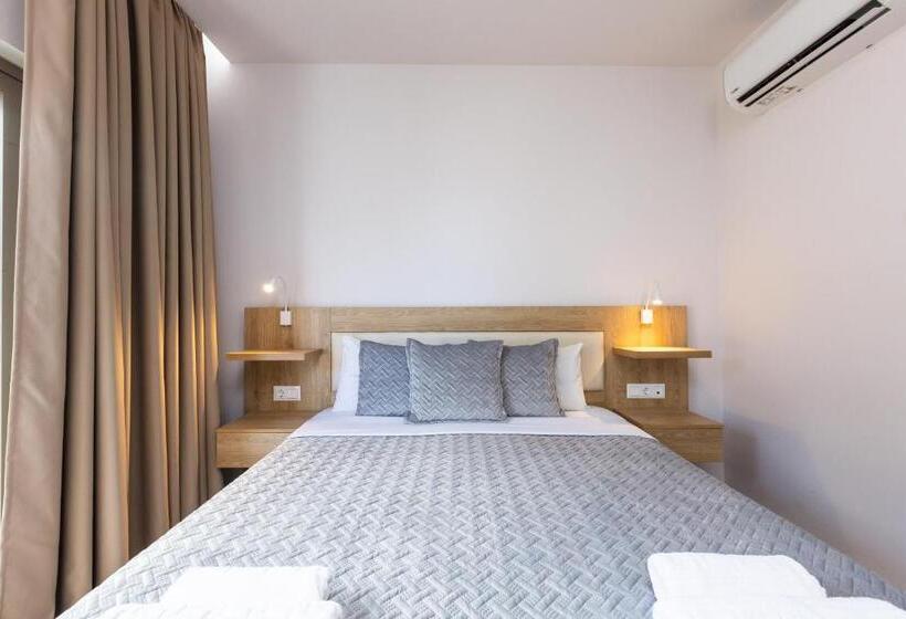 Quarto Triplo Standart Vista Mar Lateral, Gorgona