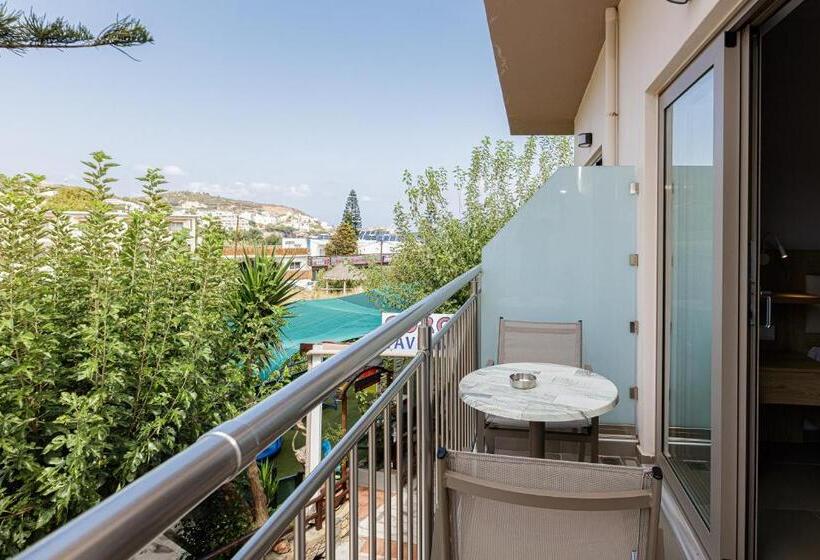 Quarto Quádruplo Standart Vista Mar Lateral, Gorgona