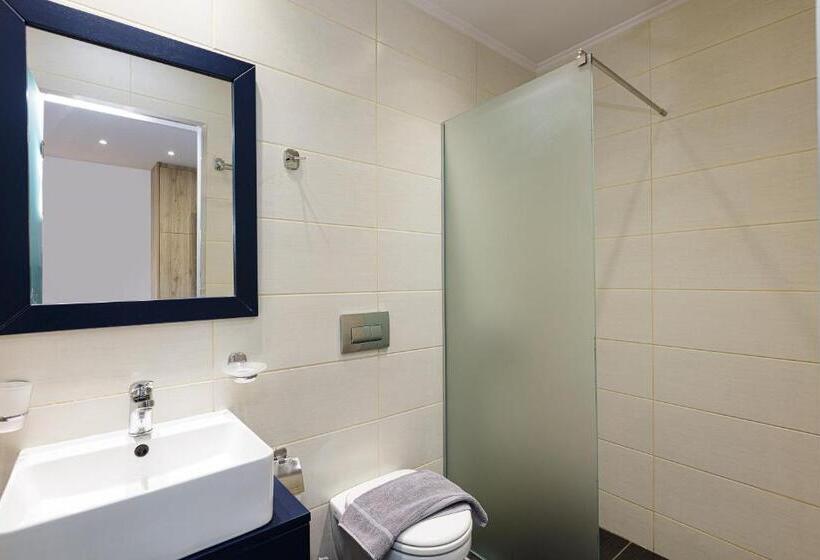 Quarto Quádruplo Standart Vista Mar Lateral, Gorgona