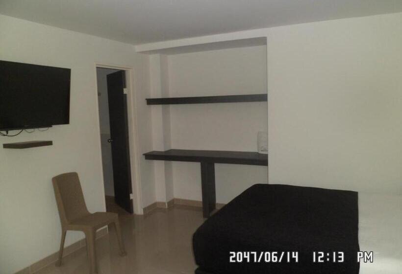 이코노미 룸, Onix