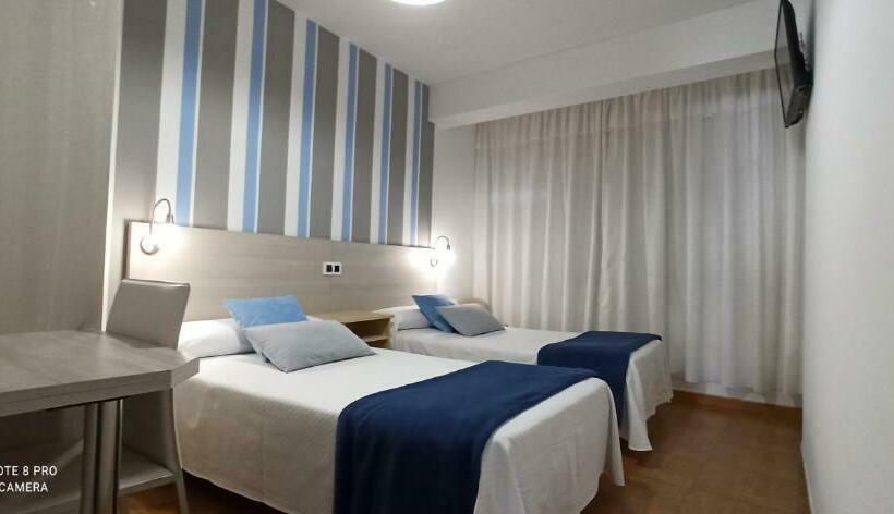 스탠다드 룸, Hostal Rivas