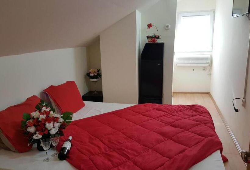 اتاق لوکس, Vila Dule