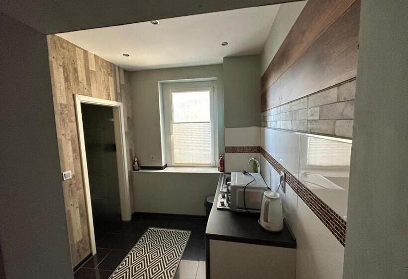 חדר דלוקס, Hayat Pansion