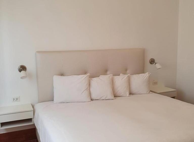 דירת חדר סופריור, Sori Apartments