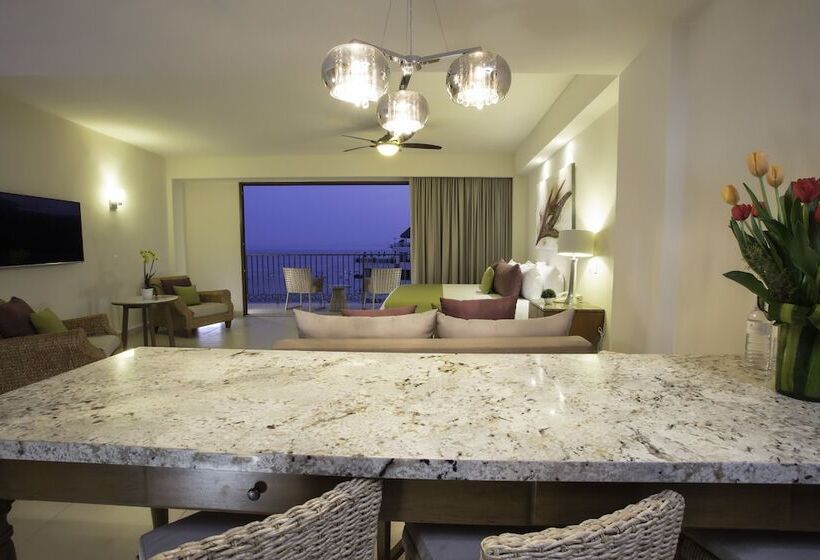 جناح جونيور ذو إطلالة جانبية على البحر, Almar Resort Luxury Lgbt Beach Front Experience