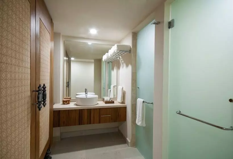 سوییت جونیور با چشم‌انداز دریا, Almar Resort Luxury Lgbt Beach Front Experience