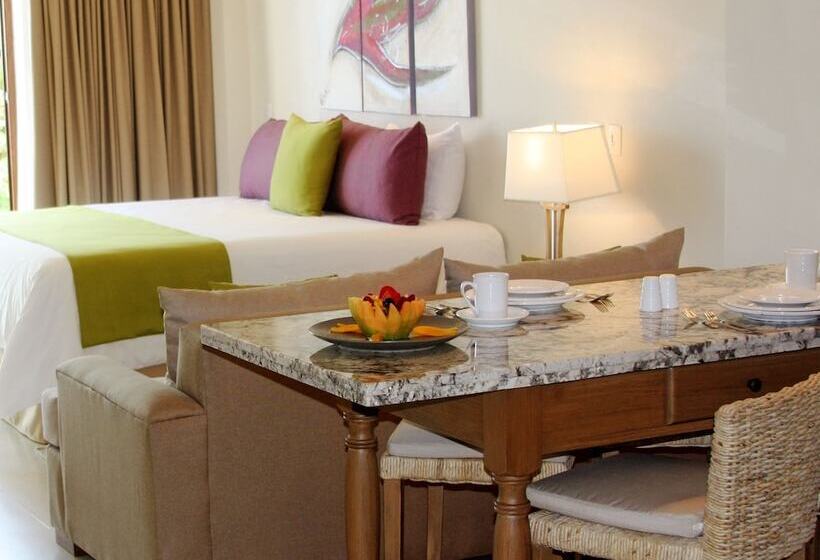 جناح جونيور مطلّ علي البحر, Almar Resort Luxury Lgbt Beach Front Experience