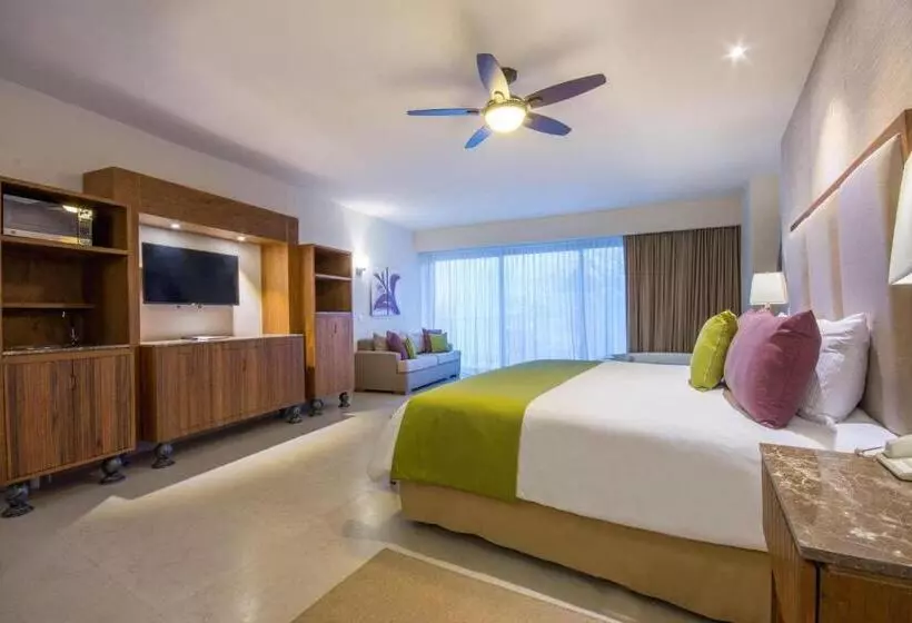 سوییت با چشم‌انداز دریا, Almar Resort Luxury Lgbt Beach Front Experience