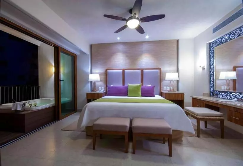 سوییت, Almar Resort Luxury Lgbt Beach Front Experience