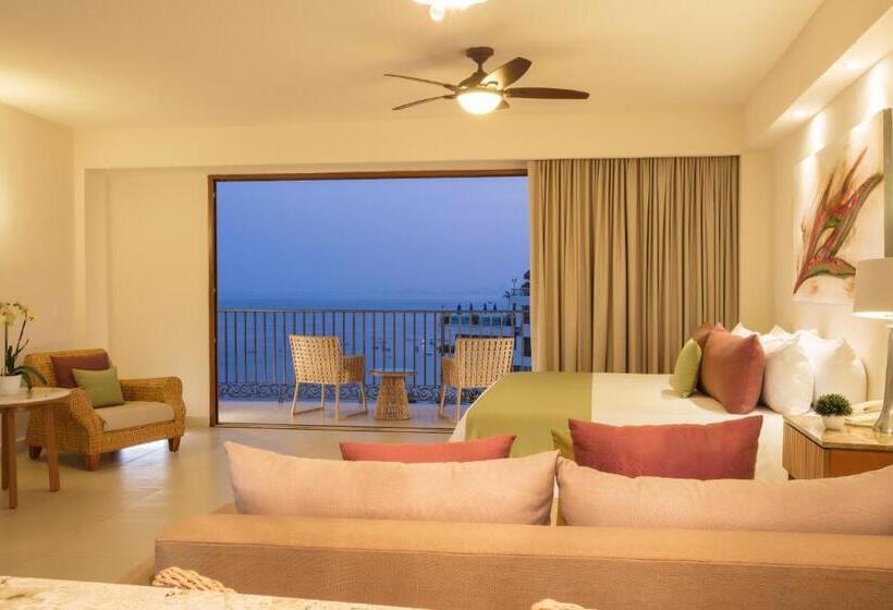 جناح جونيور مطلّ علي البحر, Almar Resort Luxury Lgbt Beach Front Experience