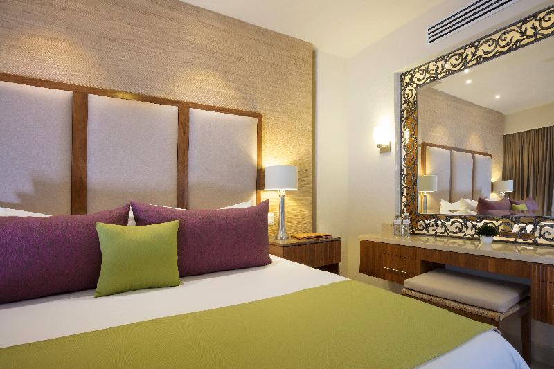 جناح, Almar Resort Luxury Lgbt Beach Front Experience