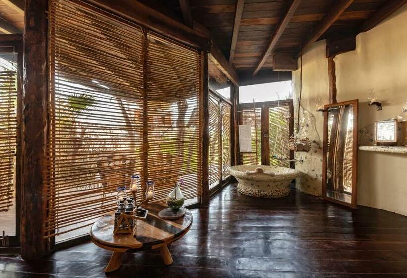 Quarto Estandar, Azulik