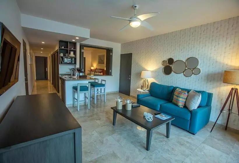 1 Bedroom Deluxe Apartment