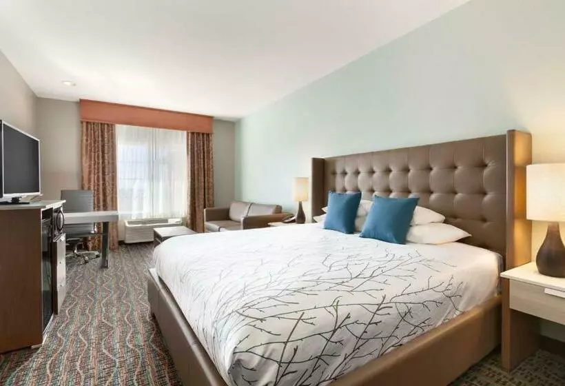キングサイズベッドのスタンダードルーム, Best Western Plus Peppertree Inn At Omak