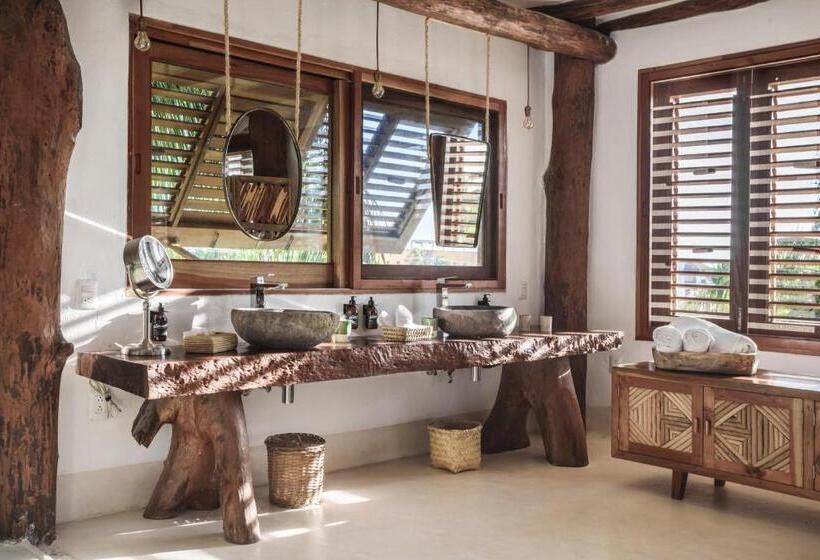 オーシャンビュースイート, Casa Blanca