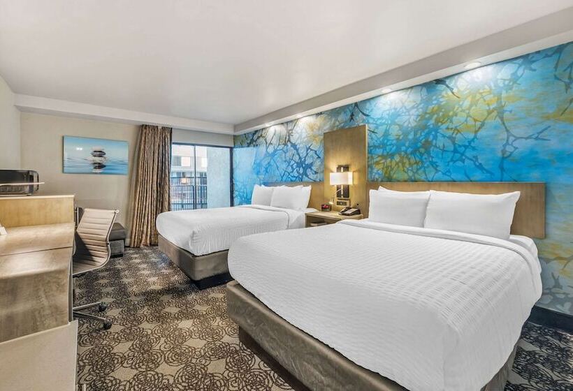 غرفه قياسيه سريرين مزدوجين, Clarion Inn