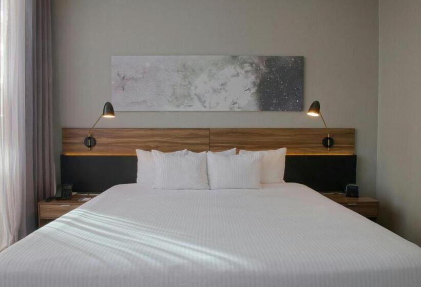 اتاق لوکس با تخت بزرگ, Four Points By Sheraton Distrito Uno Chihuahua