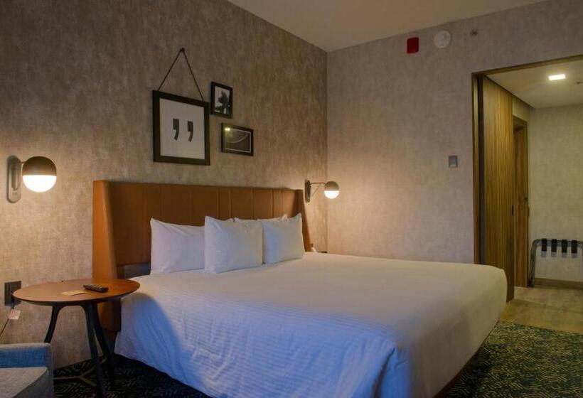 سوئیت با تخت بزرگ, Four Points By Sheraton Distrito Uno Chihuahua