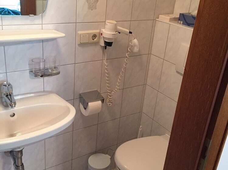 Номер Стандарт, Frühstückspension Christina