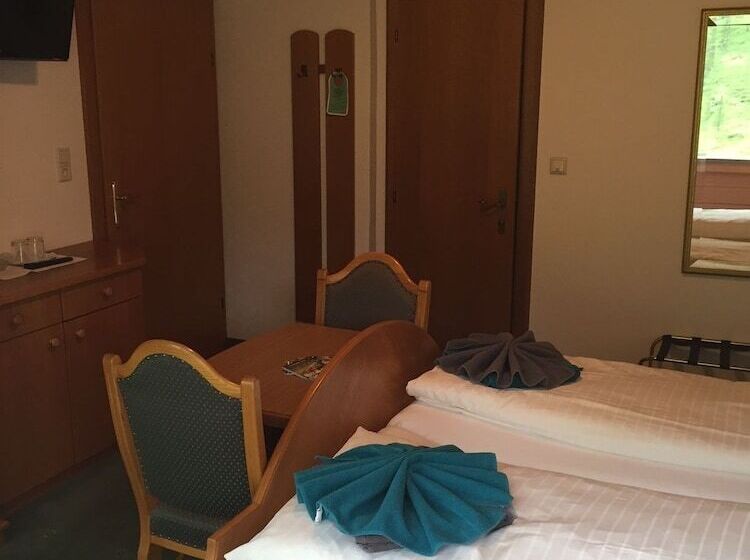 Номер Стандарт, Frühstückspension Christina