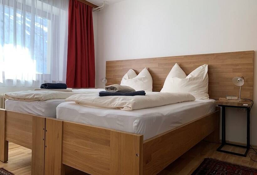 Семейные Апартаменты 3 Спальни, Frühstückspension Christina