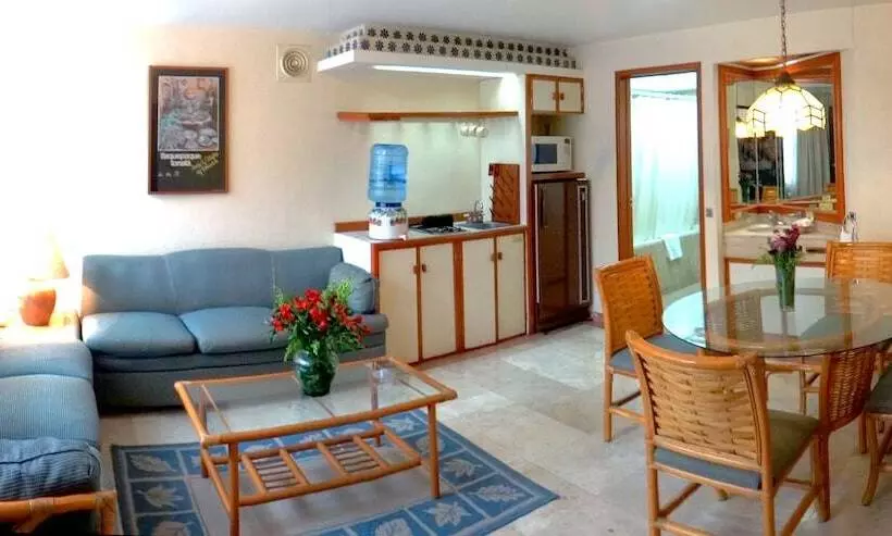 Executive-huone, Oliva Plaza