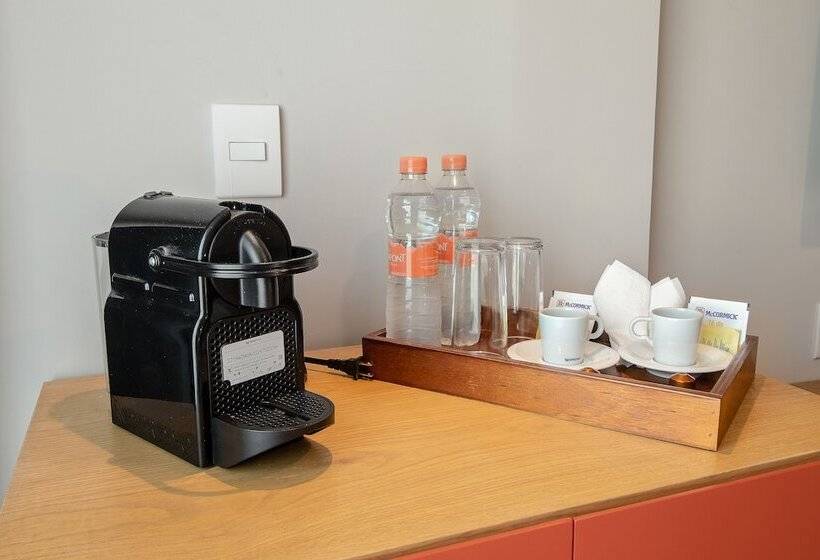 חדר אקזקיוטיב, Oliva Plaza