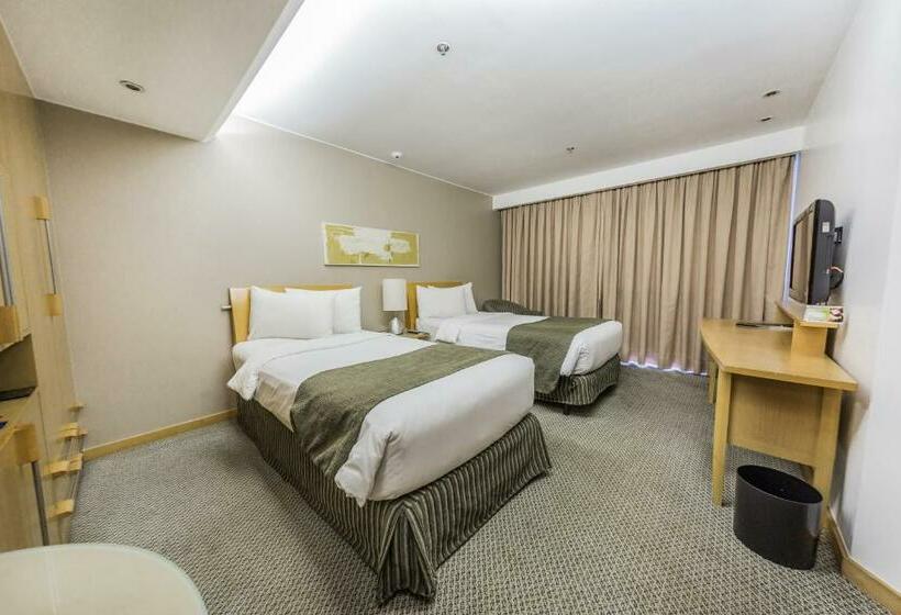 חדר דלוקס, Grand Bittar