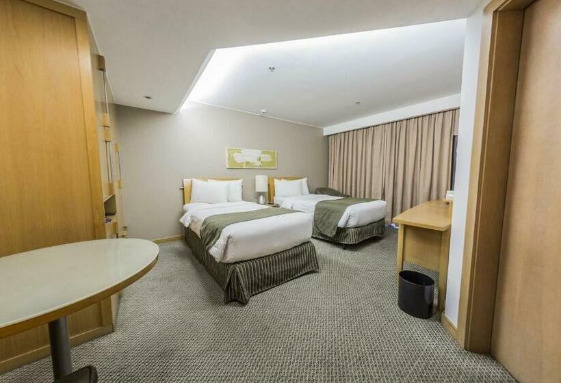 חדר דלוקס, Grand Bittar