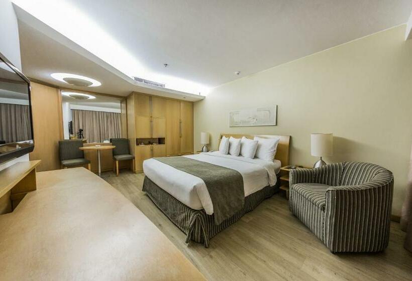 Quarto Deluxe, Grand Bittar