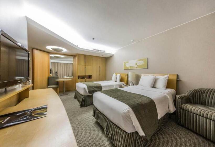 חדר דלוקס, Grand Bittar