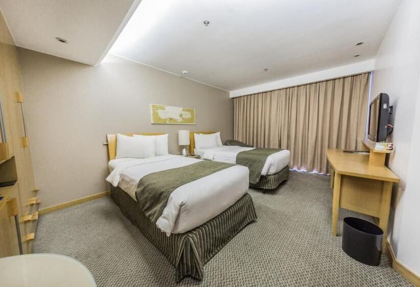 Quarto Deluxe, Grand Bittar