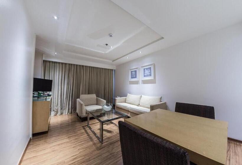 סוויטה דלוקס, Grand Bittar