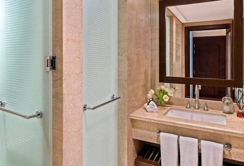 スタンダードトリプルルーム, Makkah Clock Royal Tower, A Fairmont