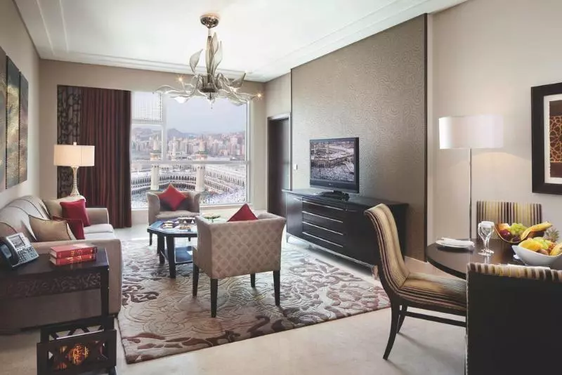 キングサイズベッドのスイートルーム, Makkah Clock Royal Tower, A Fairmont