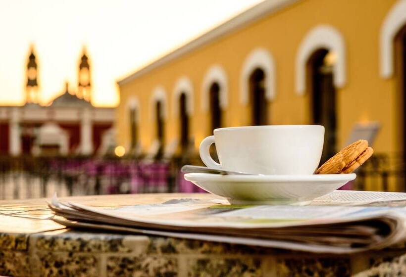 سوییت جونیور, Plaza Campeche