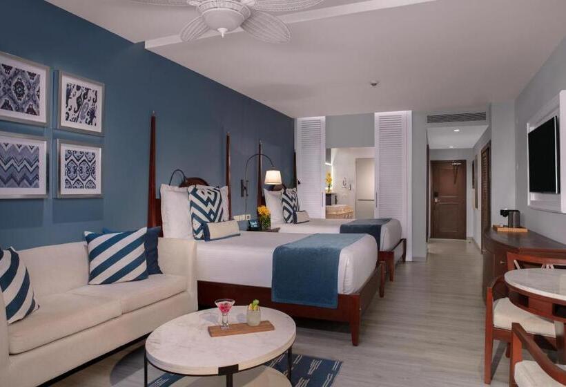 سوئیت جونیور کلوب با چشمانداز دریا, Secrets St. James