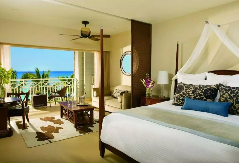 Club Junior Suite