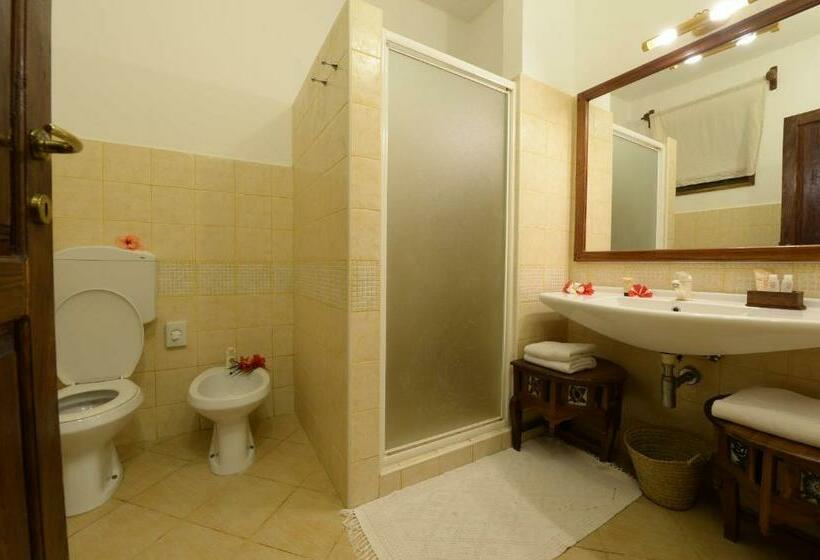 Номер Стандарт Вид на Сад, Uroa Bay Beach Resort