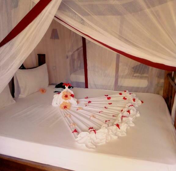 Трехместный Номер Стандарт Вид на Сад, Uroa Bay Beach Resort