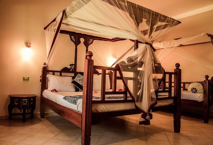 Трехместный Номер Стандарт Вид на Сад, Uroa Bay Beach Resort
