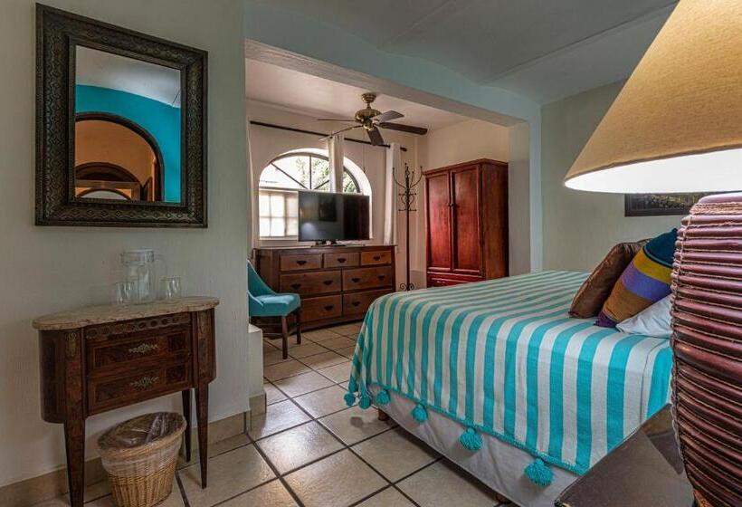 Люкс Повышенной Комфортности, Casa Del Sol Inn