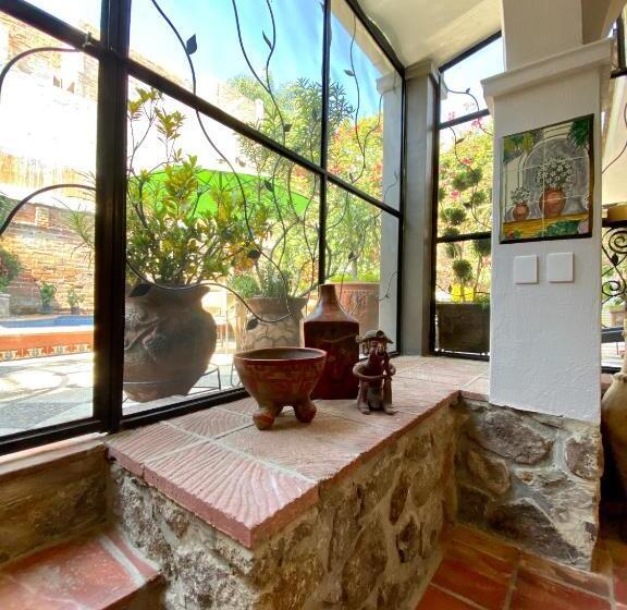 Люкс Повышенной Комфортности, Casa Del Sol Inn