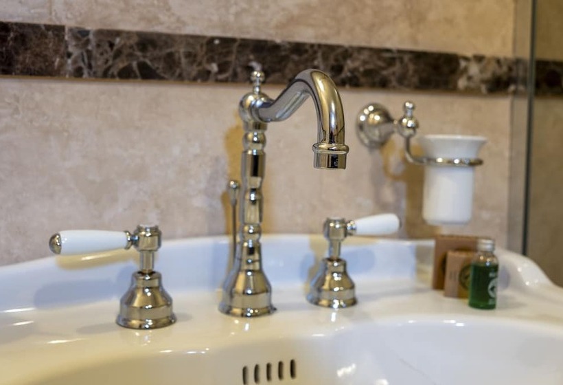 Апартаменты 1 Спальня, The Throne   M Museum